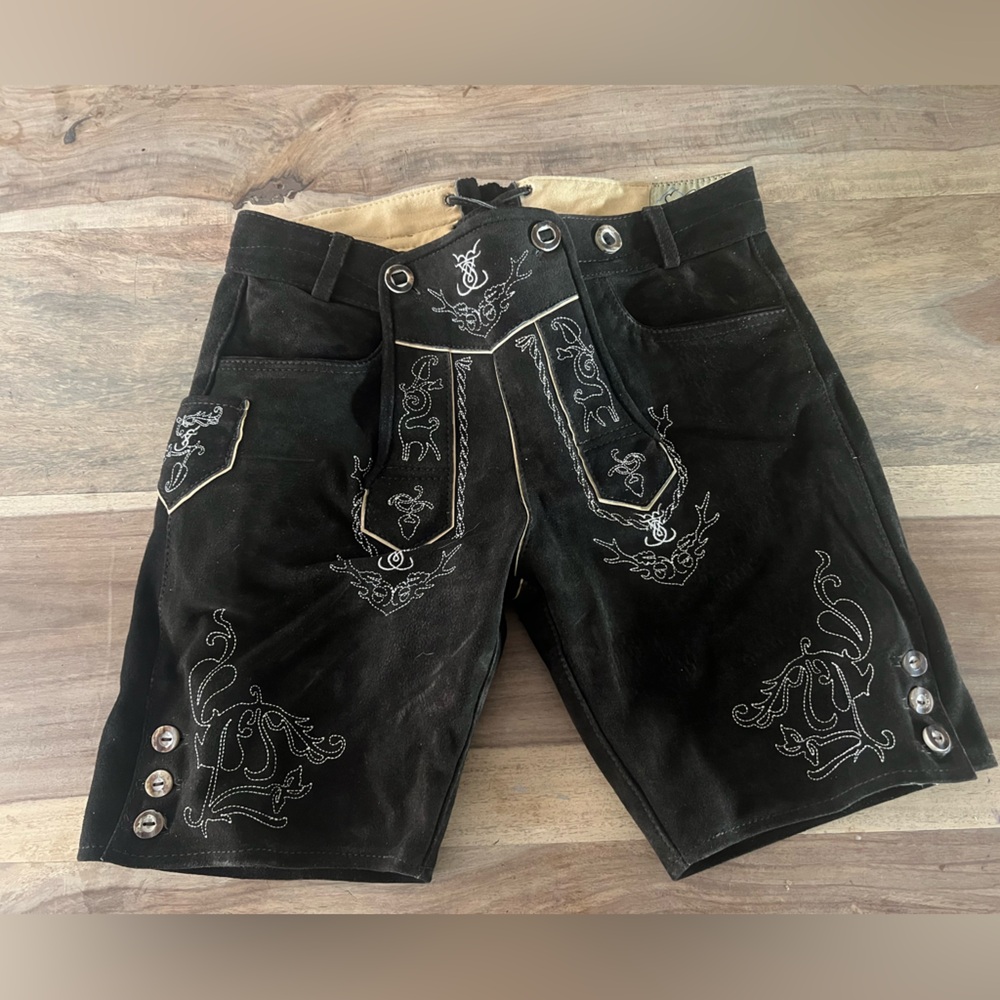 Men’s German Lederhosen shorts size 36